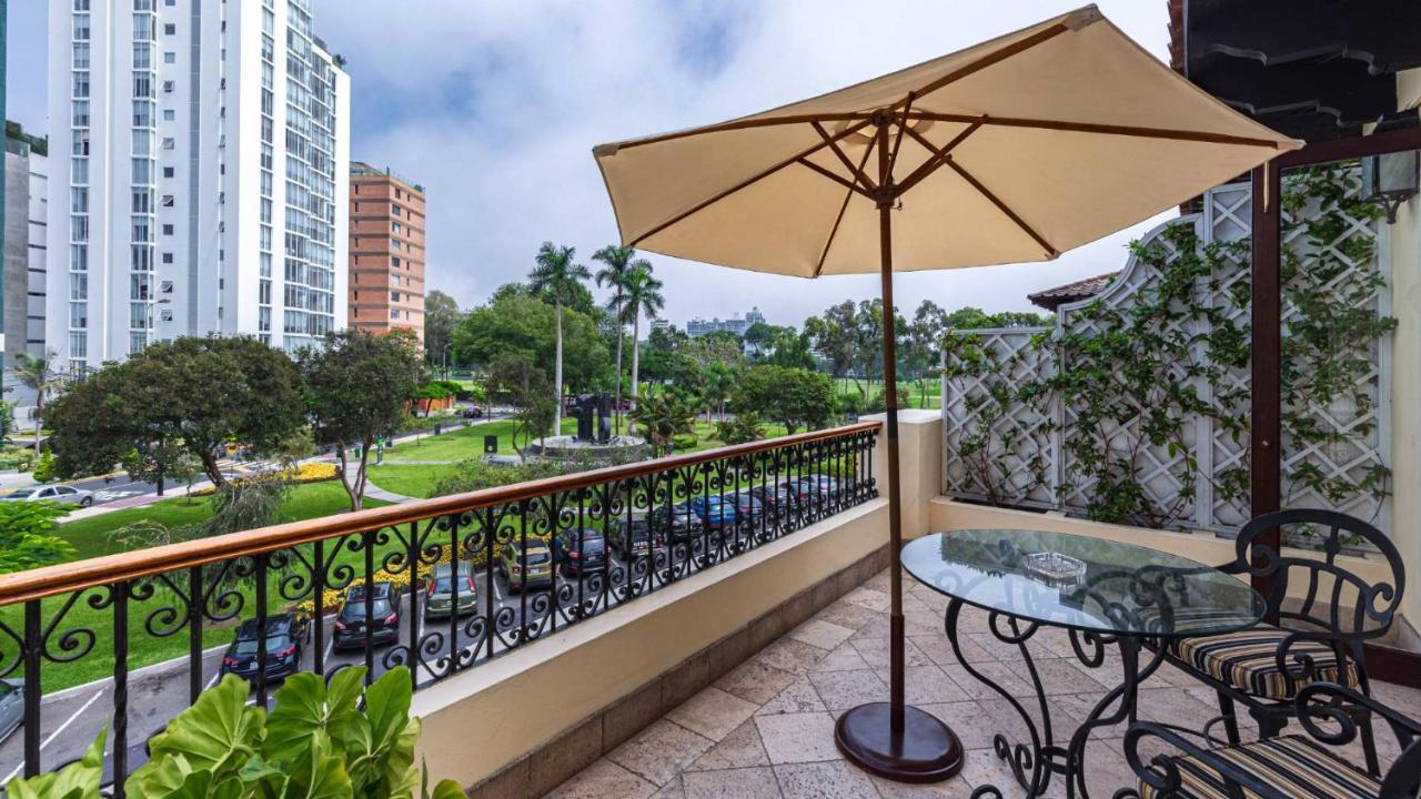 Country Club - The Leading Of The World 5*