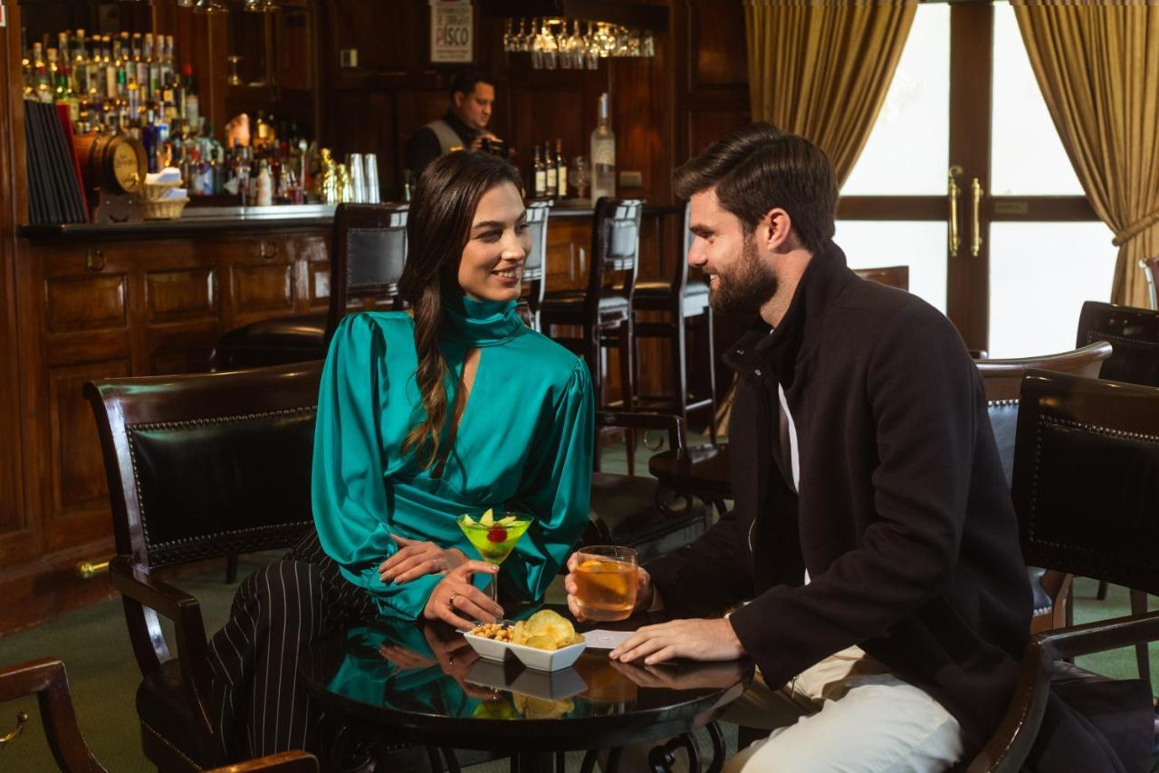Country Club - The Leading Of The World