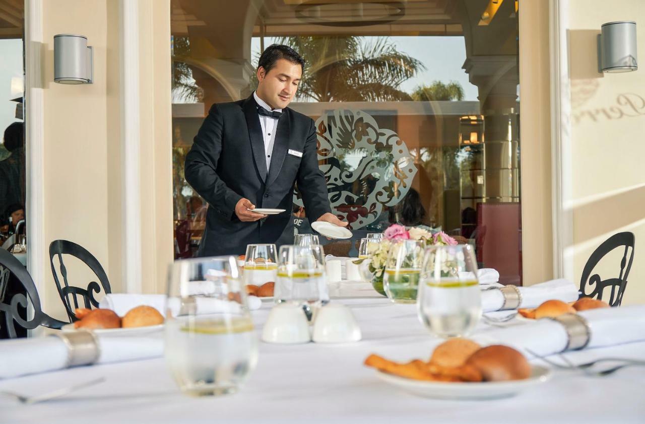 Country Club - The Leading Of The World 5*